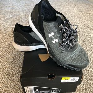 Women’s UA Charged Escape Sneakers